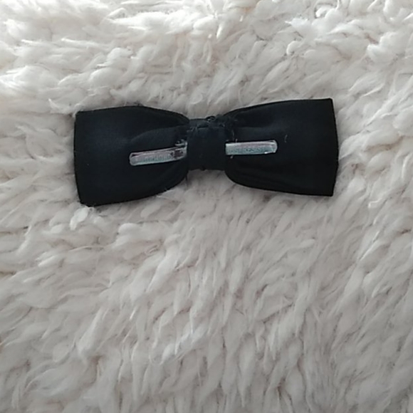 Now tie - Picture 2 of 2